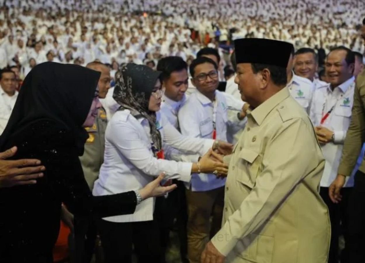 Prabowo Lantik Kepala BGN Baru di Tengah Skandal