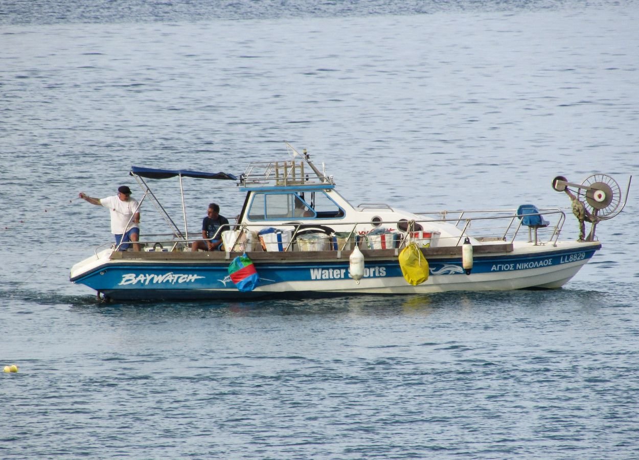TNI AL Kibarkan Merah Putih di Bawah Laut Teluk Palu - WartaRakyat.net